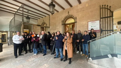 Dénia tras el minuto de silencio por las víctimas del accidente de tren en Córdoba