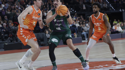 Djedovic en un lance del partido contra Valencia Basket