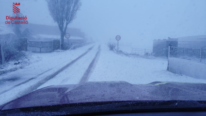 La nieve ha cubierto de blanco zonas altas del interior de Castellón