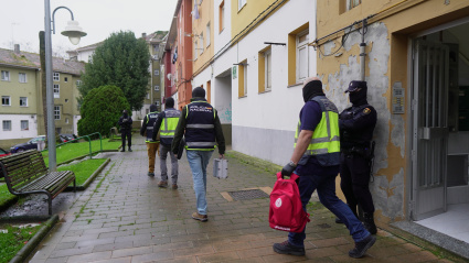 Agentes portando diversa documentación20/1/2026