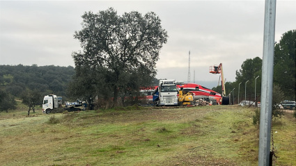 Maquinaria sobre la zona cero
