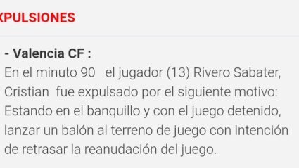 Christian Rivero fue expulsado por lanzar un balón al terreno de juego.