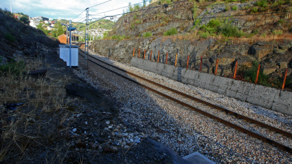 Salida de la estación de tren de Torre del Bierzo (León), donde anteriormente se encontraba un túnel, lugar en el que se produjo el accidente de tren en 1944 en la que murieron entre 500 y 800 personas