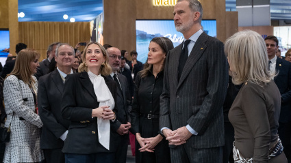 El Rey en el estand de Extremadura