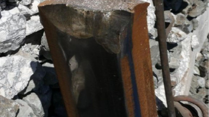 Trozo de vía tras el descarrilamiento del Iryo en Adamuz