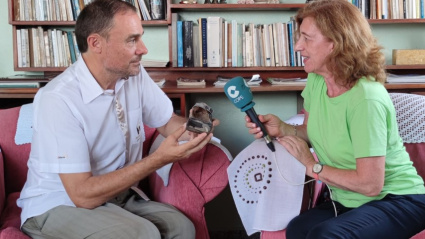 Patricia con el padre Gullón