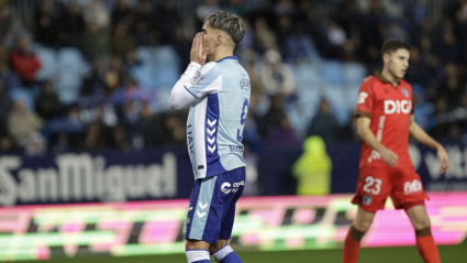 Chupe se lamenta tras una ocasión en el Málaga - Burgos