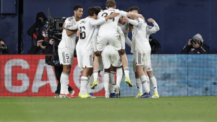 Los jugadores del Real Madrid celebran la victoria contra el Villarreal