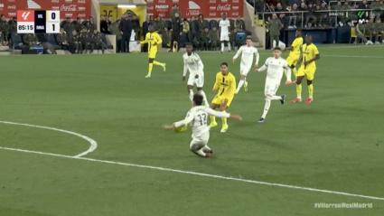 La mano de Asencio durante el Villarreal-Real Madrid