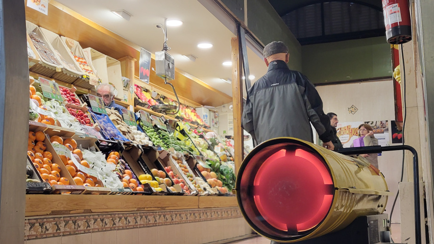 Cañones de calor en la Plaza de Abastos de Palencia