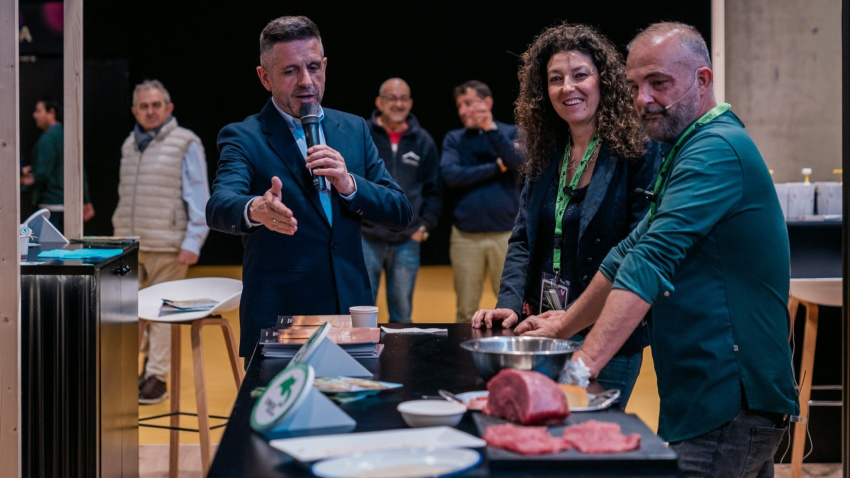 Presentación de Ternera Asturiana, con Elena Cebada y Sergio Rama