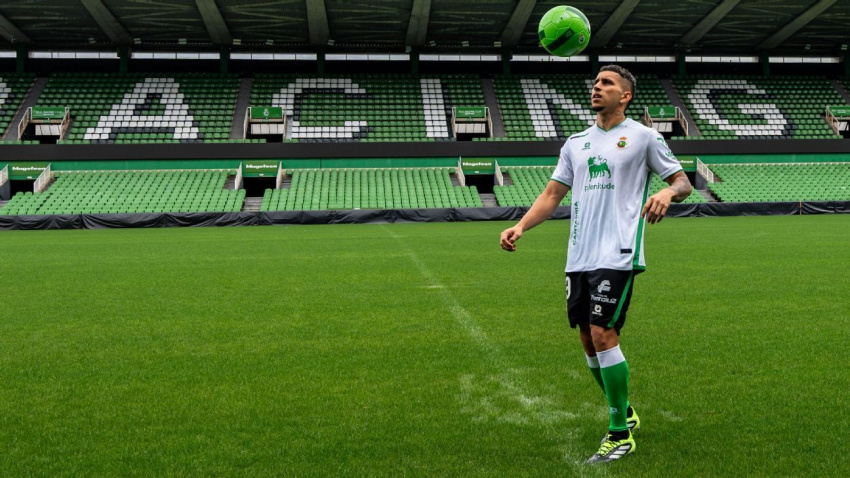 Gustavo Puerta durante su presentación como jugador del Racing