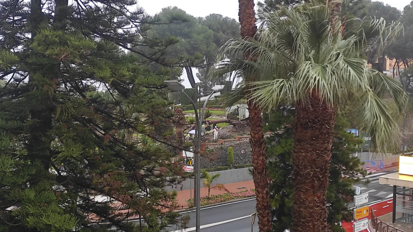 El fuerte viento está dejado múltiples incidencias en la Costa Tropical