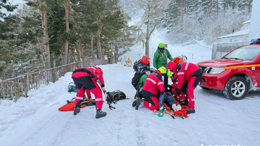Labores de rescate de los tres montañeros sorprendidos por un alud en el circo de San Miguel, en el Moncayo.