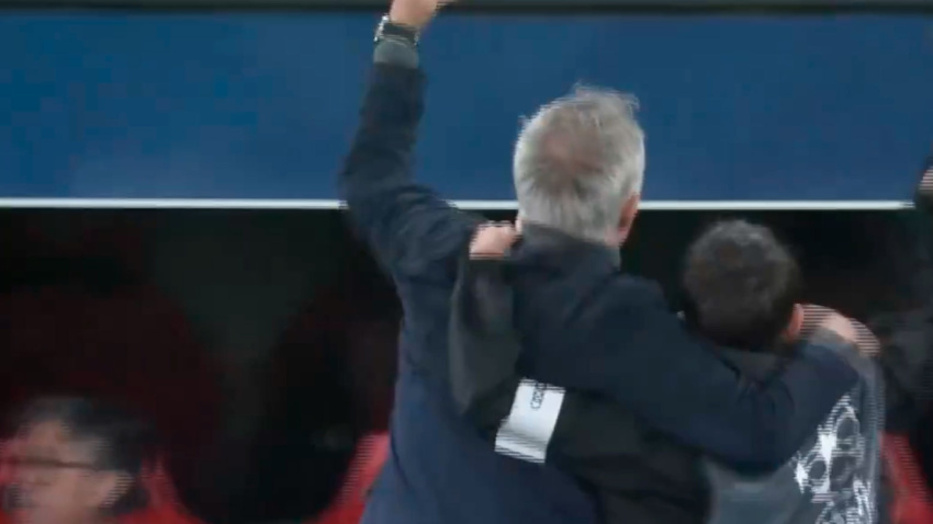 Mourinho celebra la clasificación tras ganar al Real Madrid