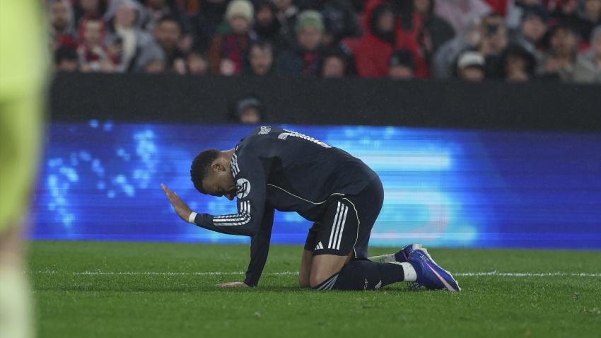 Kylian Mbappé del Real Madrid CF hace un gesto durante el partido de la fase 8 de la UEFA Champions League 2025/26 entre el SL Benfica y el Real Madrid C.F. en el Estadio do Sport Lisboa e Benfica el 28 de enero de 2026 en Lisboa.