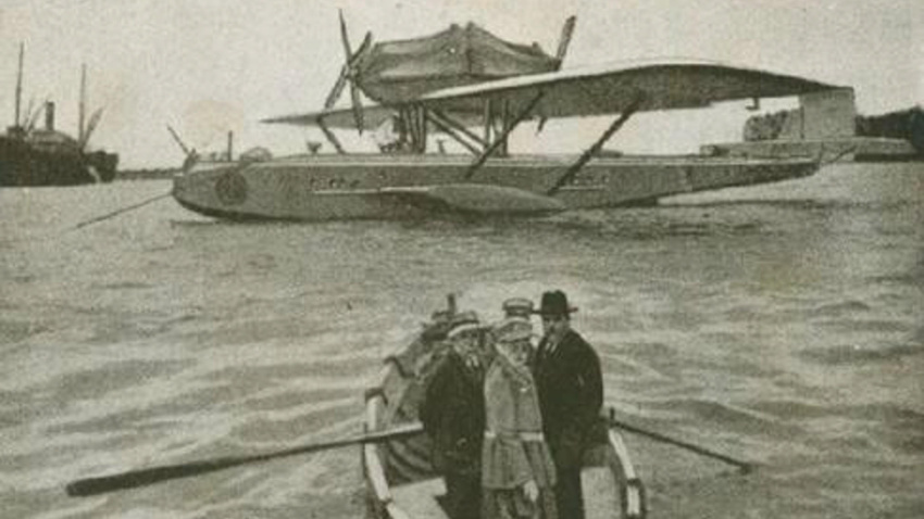 El hidroaviuón Plus Ultra