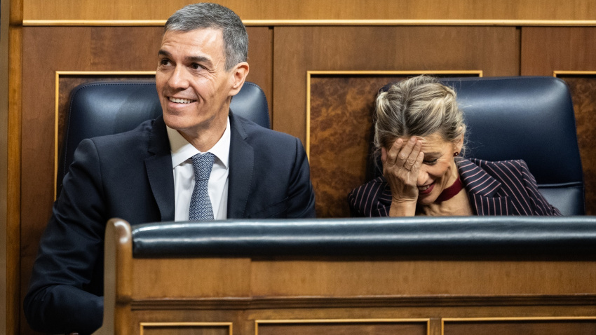 El presidente del Gobierno, Pedro Sánchez, y la vicepresidenta segunda y ministra de Trabajo y Economía Social, Yolanda Díaz