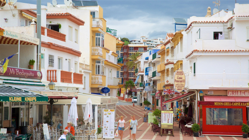 Una calle de Torremolinos