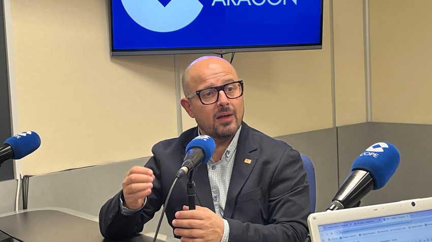 Momento de la entrevista al candidato del PAR, Alberto Izquierdo.