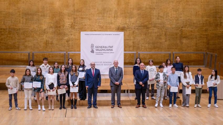 Educación premia a seis alumnas de Pedreguer por su excelencia académica