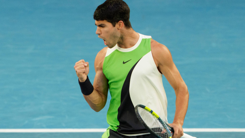 Alcaraz comienza a divertirse y tiene más cerca ser el más joven en conquistar el Grand Slam.