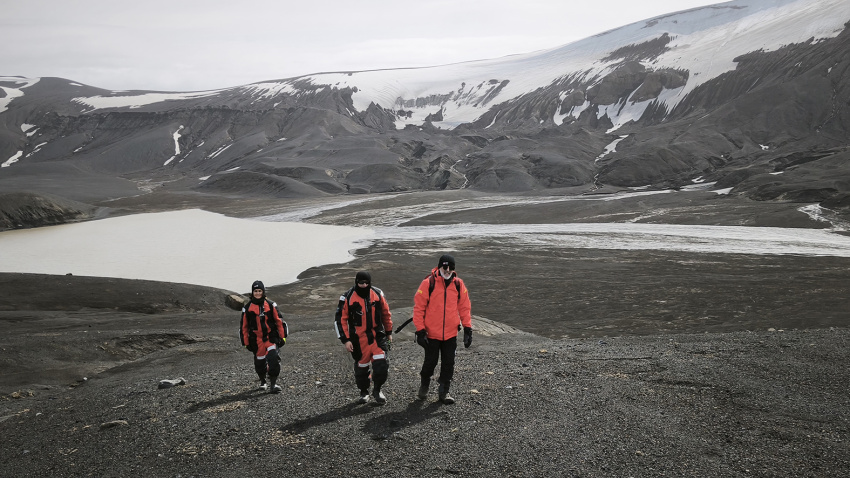 Investigadores de la UJA estudian en la Antártida los lahares para predecir desastres volcánicos
