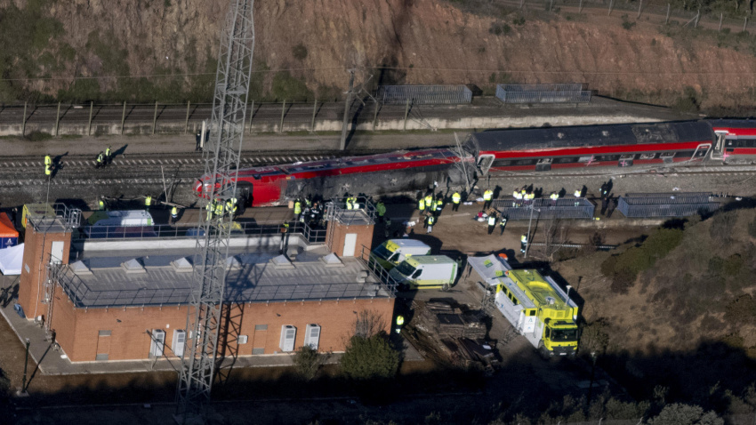 Vista aérea de los trenes accidentados cerca de Adamuz