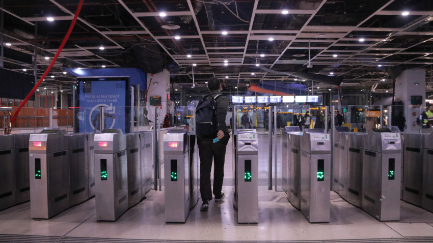 Los retrasos afectan especialmente a quienes deben enlazar con otros transportes o cumplir un horario laboral estricto.