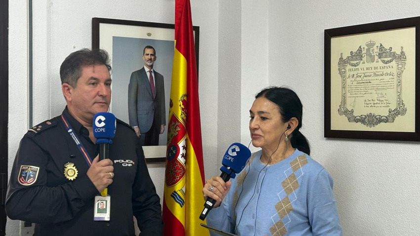 Pilar Cisneros y Juan Francisco Verdejo, inspector especializado en ciberdelincuencia