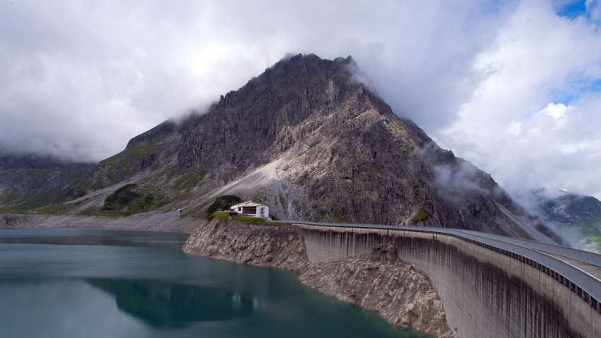 El vaciado controlado de los embalses en Andalucía, al descubierto: así es la maniobra que previene inundaciones tras el paso de la borrasca Leonardo