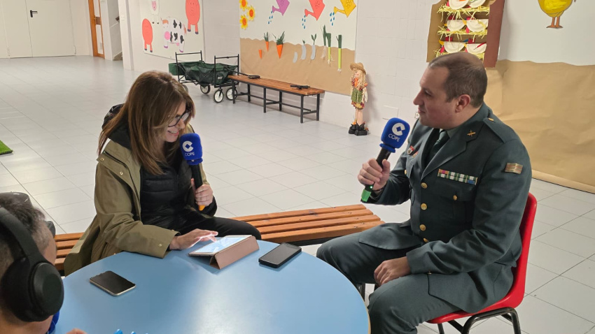 Pilar García Muñiz con José Carlos Lázaro, guardia civil
