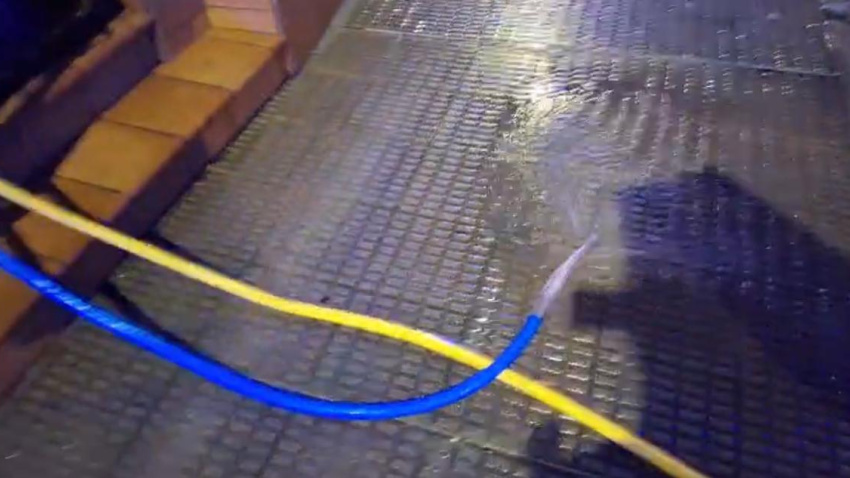 Achicando agua en Talavera