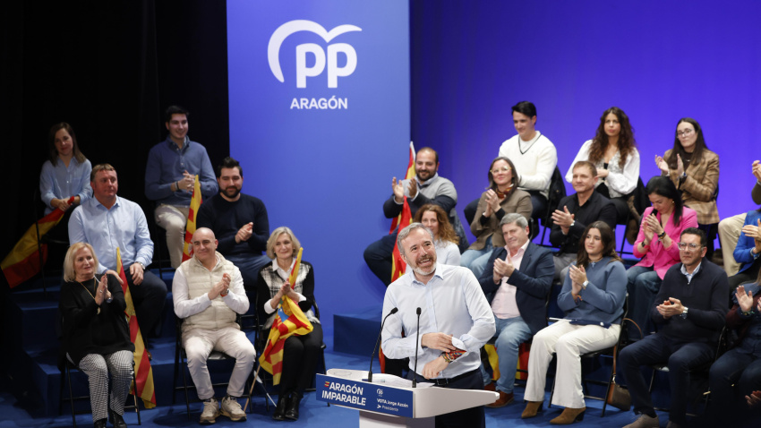 Mitín central en Huesca del candidato del PP, Jorge Azcón