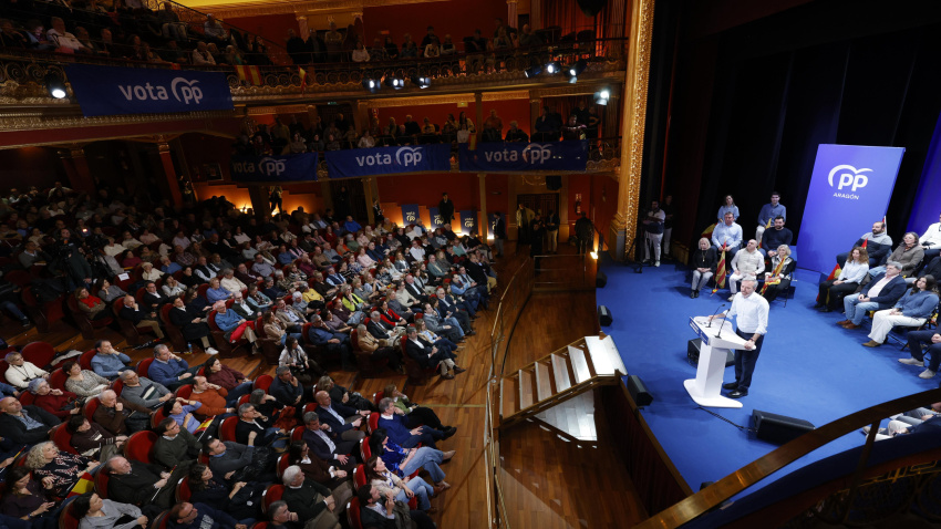 Mitín central en Huesca del candidato del PP, Jorge Azcón