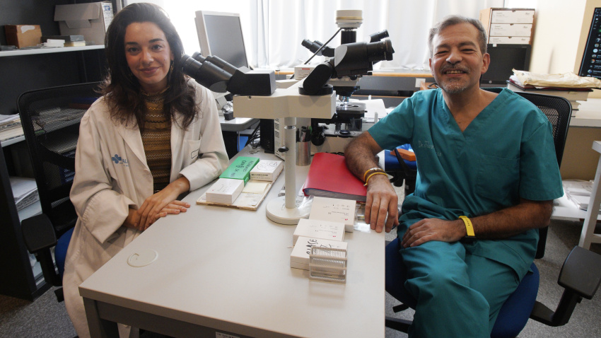 El patólogo del Hospital del Bierzo (León) que se ha convertido en una eminencia mundial