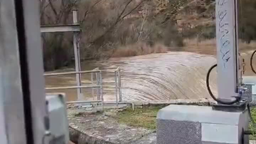 Azud de Humanes en nivel rojo