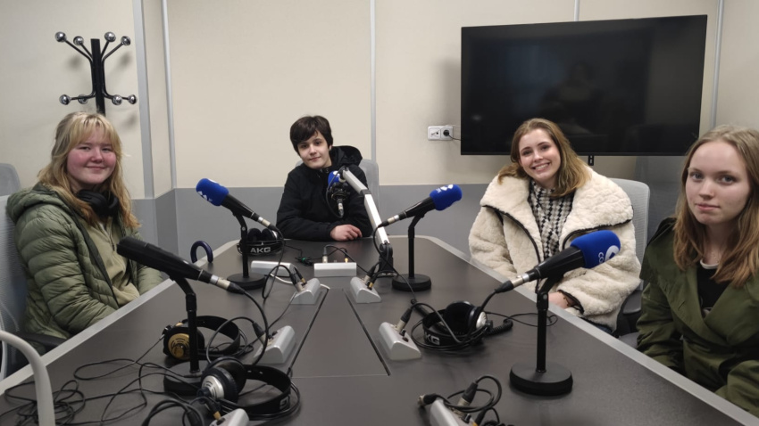 Estudiantes de intercambio Galicia-Noruega en Cope Santiago