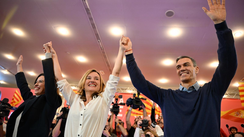 Pilar Alegría ha recibido esta noche el respaldo en Zaragoza de Pedro Sánchez.