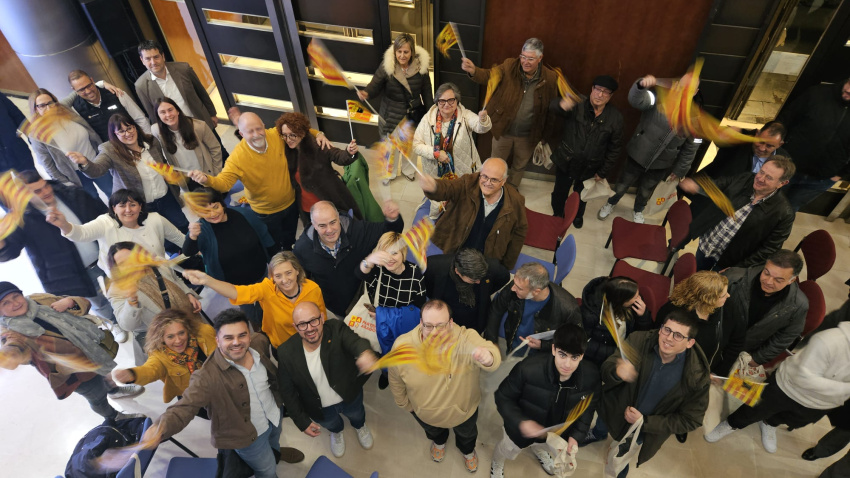 El candidato del PAR Alberto Izquierdo ha cerrado campaña en Teruel.