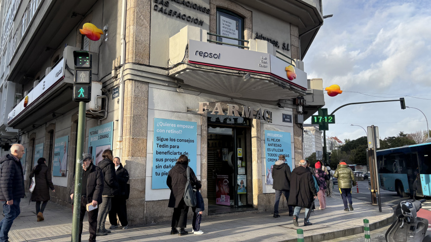 Farmacia Tedín en la plaza de Ourense de A Coruña,