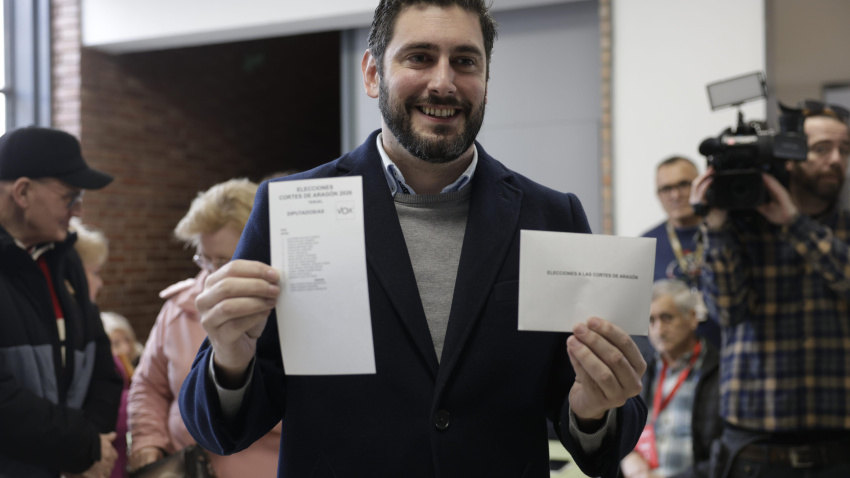 Momento en el que ha votado Alejandro Nolasco (VOX).