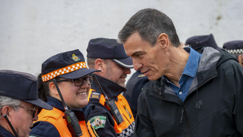 El presidente del Gobierno, Pedro Sánchez, visita esta tarde Villanueva de la Reina (Jaén), donde ha conocido el alcance de las inundaciones de los últimos días por la crecida del río Guadalquivir