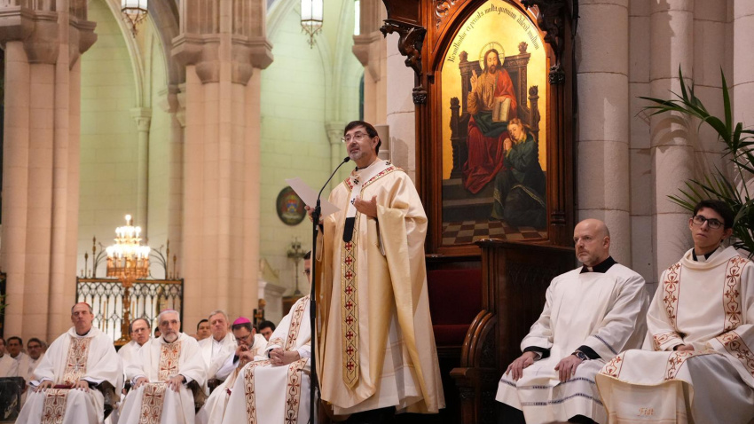 El cardenal José Cobo durante la homilía en la misa de la Asamblea presbiteral 'Convivium'