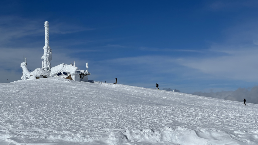 La CHE estima que aproximadamente el 40 % de la nieve acumulada se convertirá en reservas hídricas en los embalses durante el deshielo.