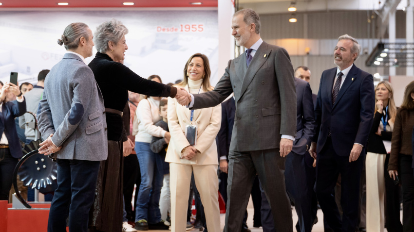El Rey Felipe VI ha recorrido algunos de los stands de FIMA.