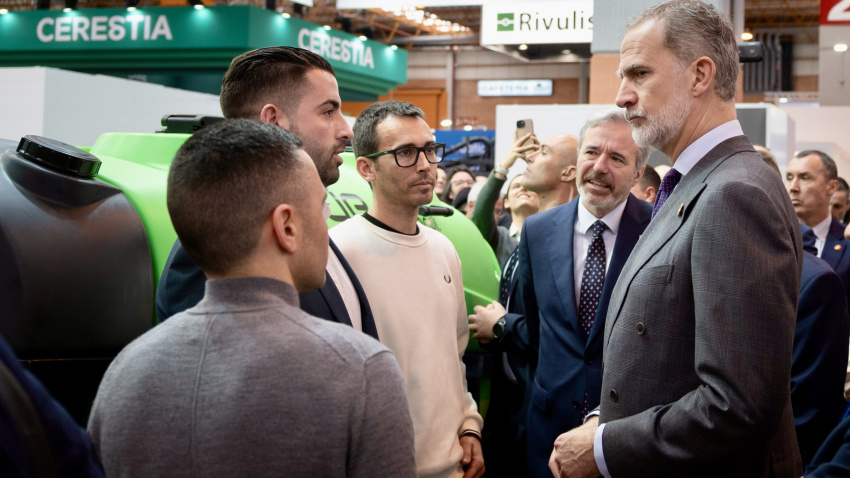 El monarca ha estado acompañado del presidente de Aragón en funciones, Jorge Azcón.