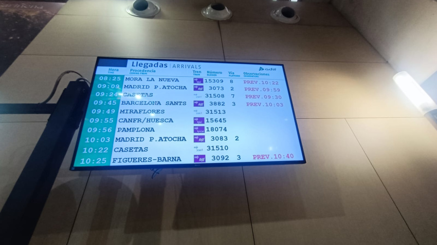 Imagen de los paneles informativos en Zaragoza Delicias