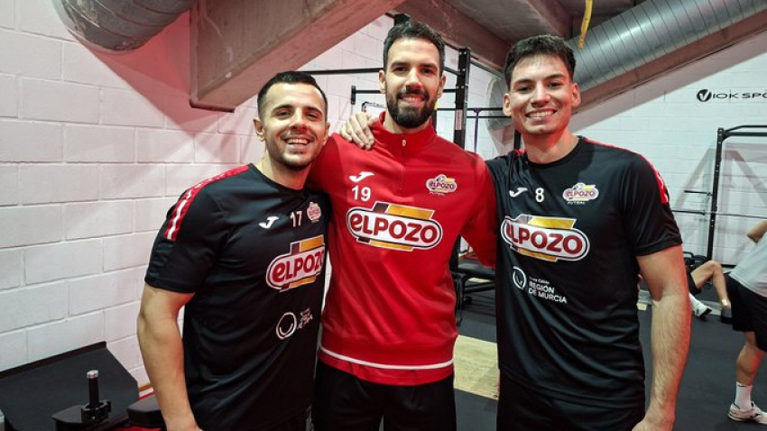 Los internacionales ya entrenan a las órdenes de Josan González