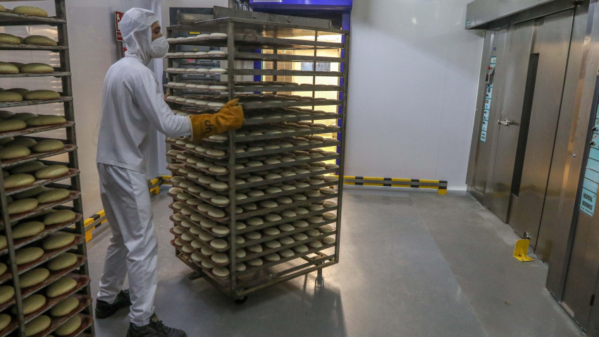 Proceso de fabricación del Mollete en el Mollete San Roque